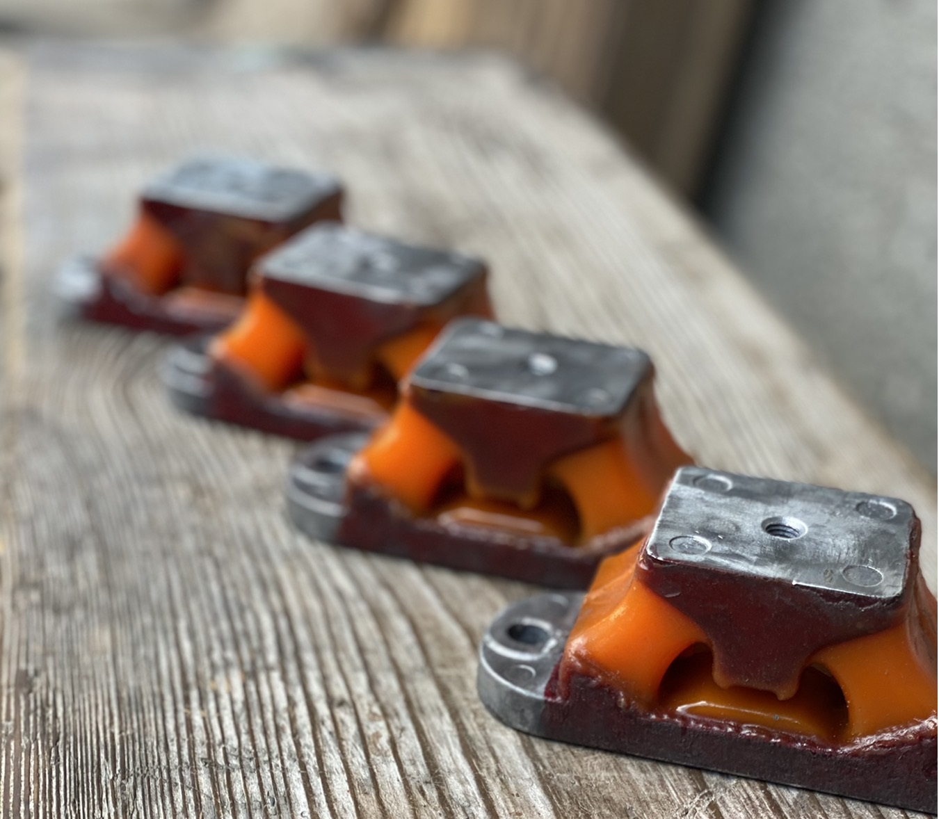 Поліуретанова подушка двигуна Гідроциклу Yamaha 200 оптом від PolyPro